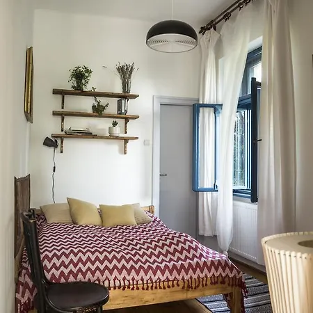 Liget Vendeghaz Penzion *